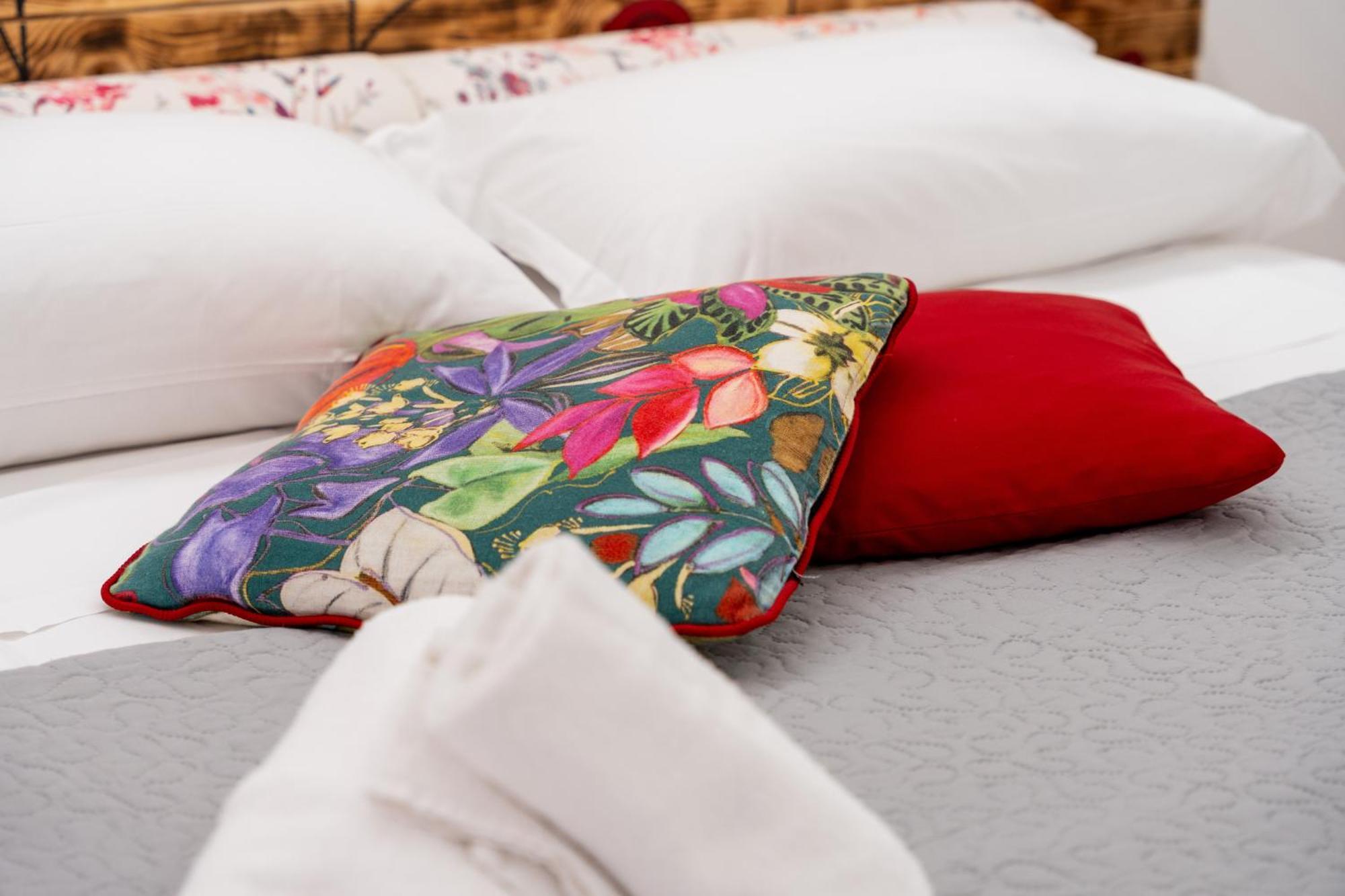 Palazzo Nicolaus Del Borgo Antico Bed & Breakfast Bari Ngoại thất bức ảnh