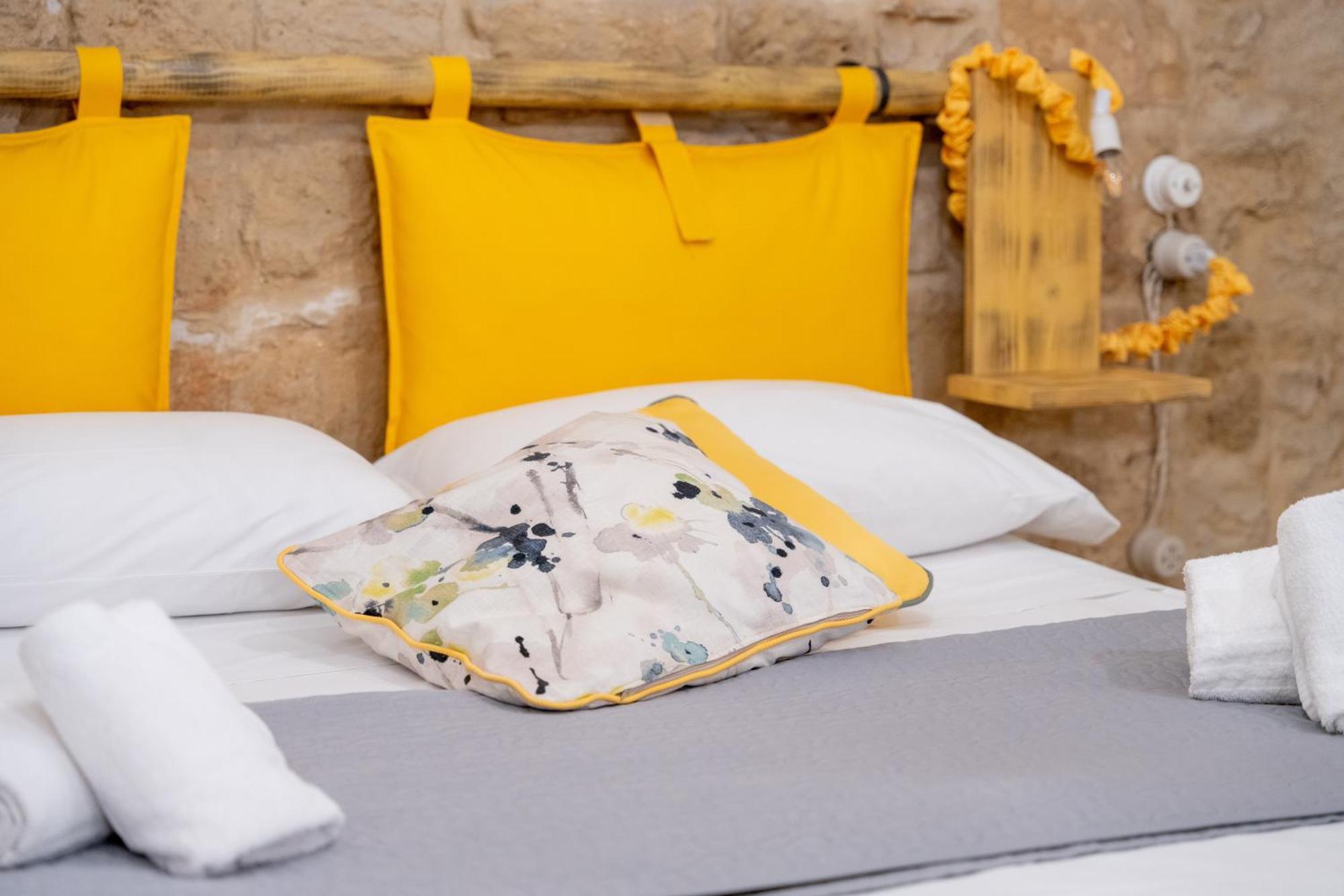 Palazzo Nicolaus Del Borgo Antico Bed & Breakfast Bari Ngoại thất bức ảnh